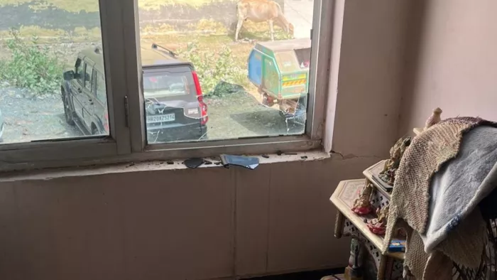 Haryana News: Stoning at the city councilor’s home in Hansi, boy spiritually injured after the incident – attack on Parshad House in Hansi Late Night Police investigating the case