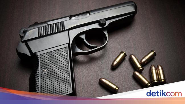 Motorcycle thieves in South Jakarta also took shots to residents’ homes
