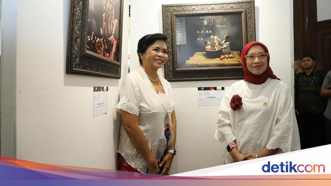 Menpan-RB Rini Open and participate in the current Cartini photo exhibition