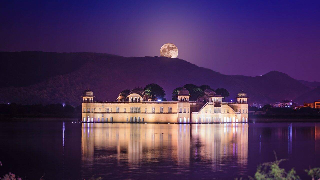 Jal Mahal, known for her beauty, starts buzzing at night, mysterious and creepy voices, you’ll be afraid to see in the video