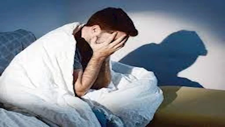 The secret of feeling a person watching you in your bedroom- a doctor reveals a surprise – ryan