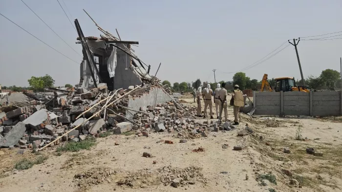 Bulldozer -Action: Bulldozers of Garja administration in this district of Haryana, illegal colonies demolished; The department warned people’s warnings – Palwal illegal colonies demolished in Dhaulagarh and Panchvati Road