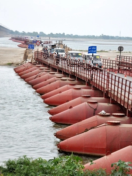 Interesting Story of Mahakumbh Pantoon Bridge