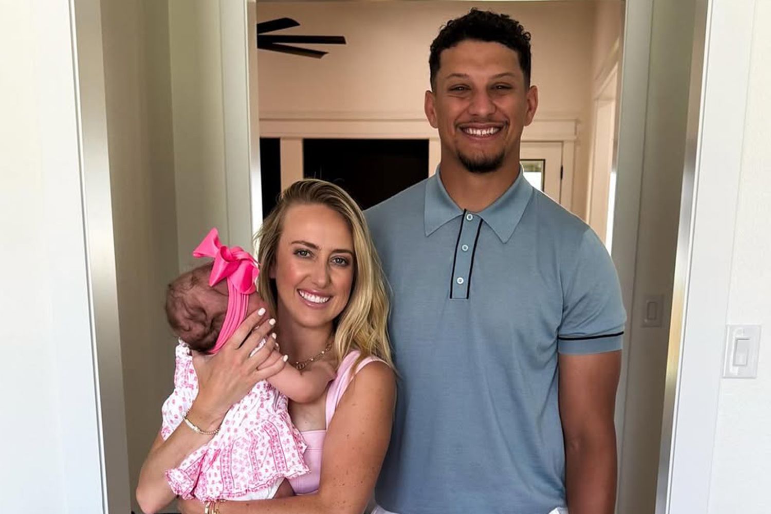 Patrick and Brittany Mahomes Share Rare Glimpse of Baby Golden in Easter Photo – ryan
