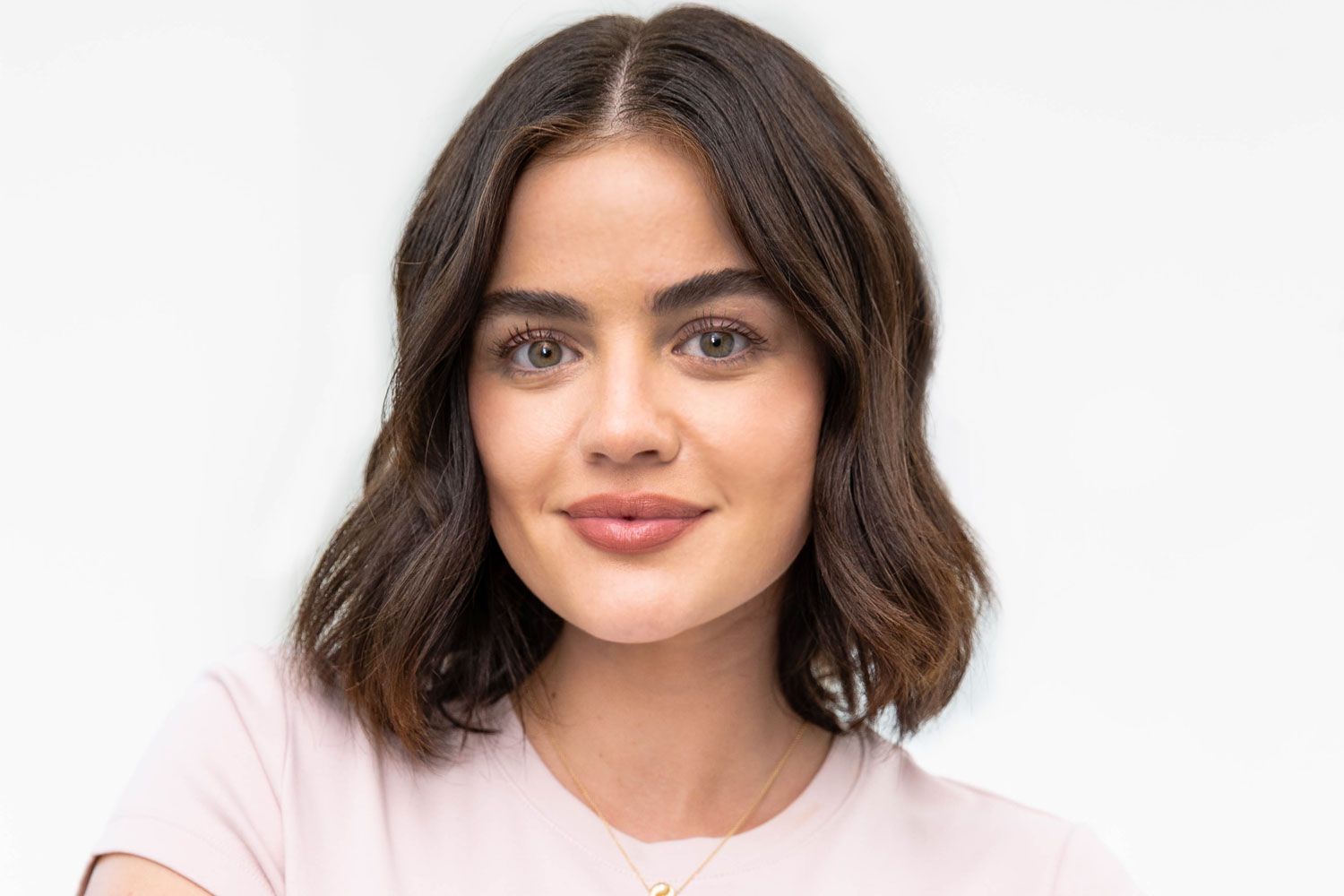 Lucy Hale Partners with Eucerin for Radiant Tone Collection (Exclusie) – ryan