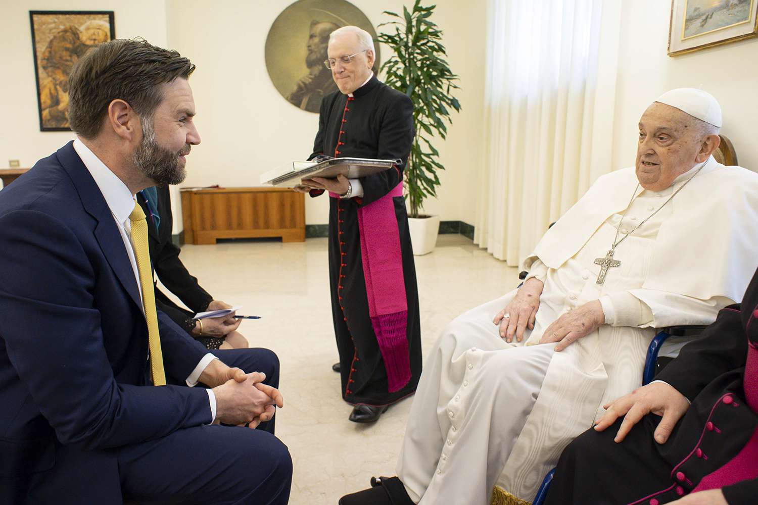 J.D. Vance Was Brushed Off by Pope Francis Before Brief Easter Meeting. Why? – ryan