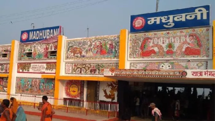 Madhubani Station: Airport -like facility will be changed at Madhubani station. The view will change by September – Madhubani Railway Station Revamp Airport like Facilites by September