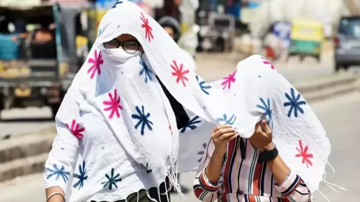 The summer devastation in Delhi broke the temperature in April three years record! How will the weather be in the coming days? – Heat wreaks havoc in the Delhi temperature in April broke three years record. How will the weather be in the coming days