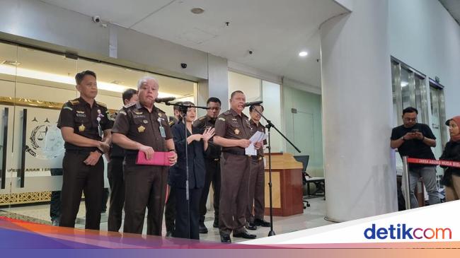 The role of 3 suspects in the investigation into cases for tin and sugar imports