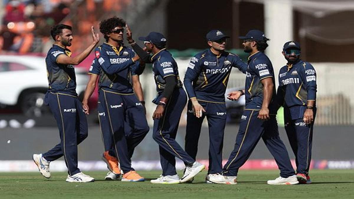 KKR vs GT: 4 गेंद के अंदर आउट हुए रसेल,मोईन और रमनदीप; GT ने लिए KKR के मजे