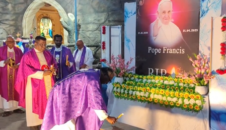 Tamil Nadu: Christian community prayed in the Church of Tamil Nadu about the death of Pope Francis