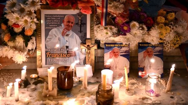 In Photos: Global Tribute