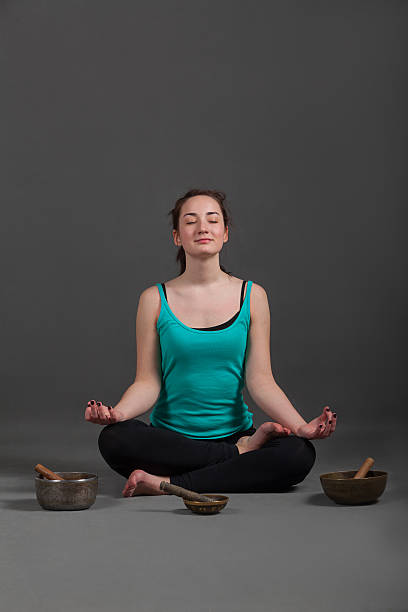 Do 8 easy yogasan in winter