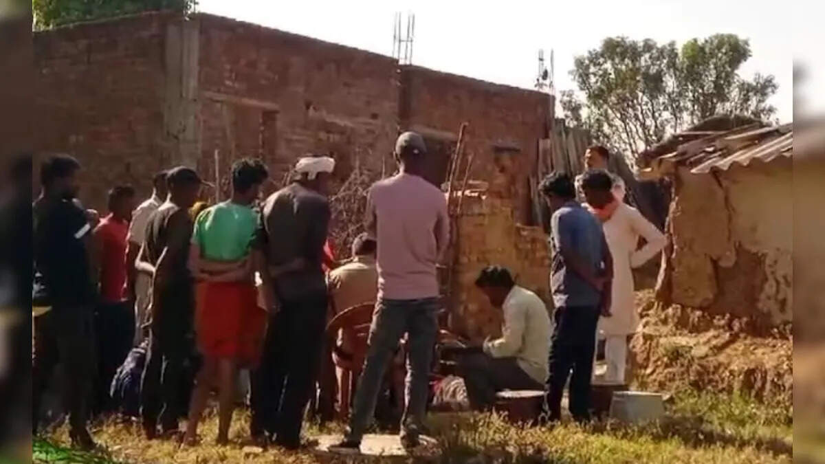 Uncle Cuts 11 -Year -Or Nephew Genitals due to ground dispute, body hidden in the sept of tank, so a matter is unveiled