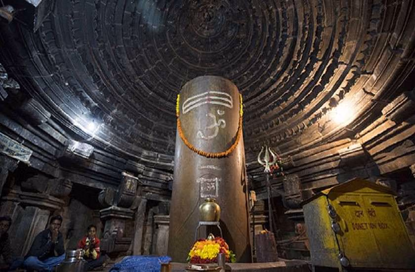 5 Such Shivalingas of India, before which science also knows knees, know in the video how the size increases each year