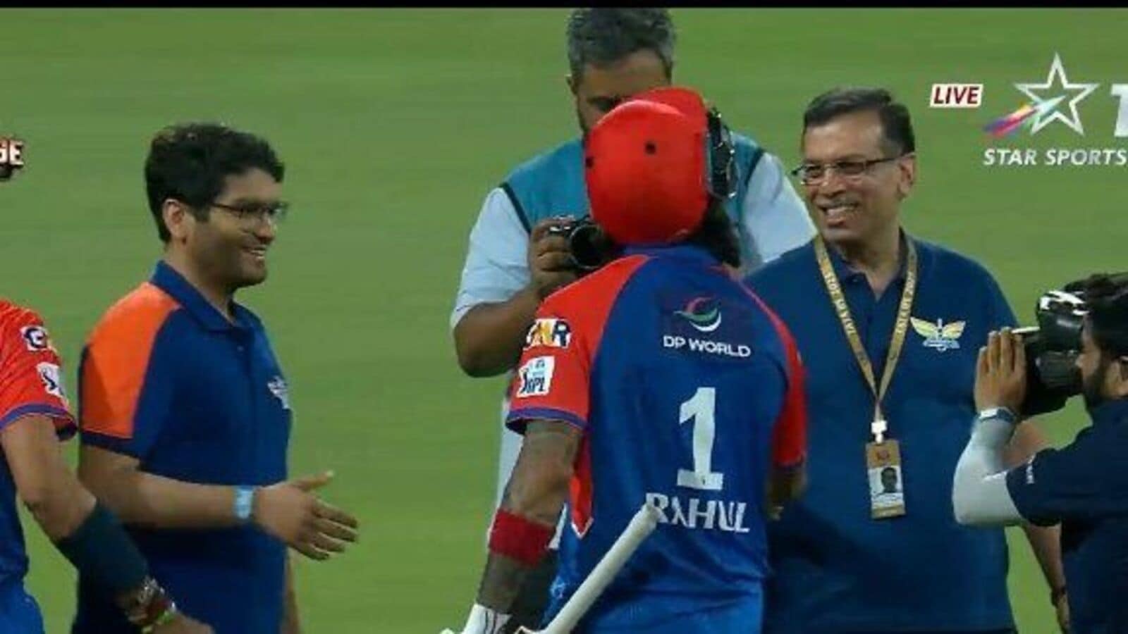 Sanjiv Goenka congratulates Kl Rahul; Ex-captain gracefully ignores the smile of the LSG owner in IPL 2025; Watch Viral Video | Mint