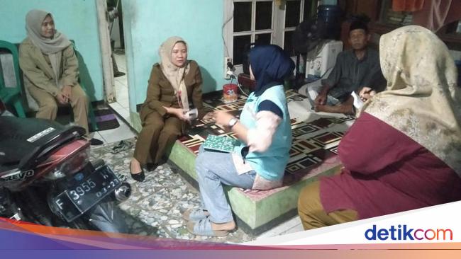Dozens of Cianjur residents were poisoned after eating slimy food during the celebration