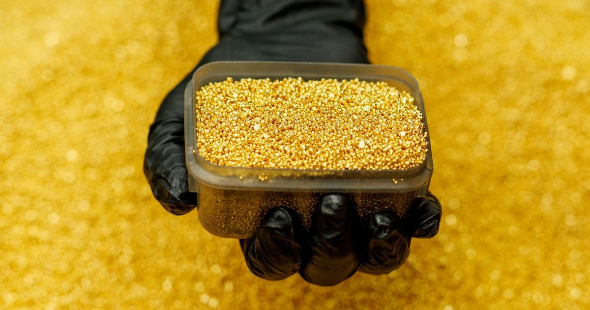 The price of gold decreases by 2.3%, on the way to suffer weekly losses