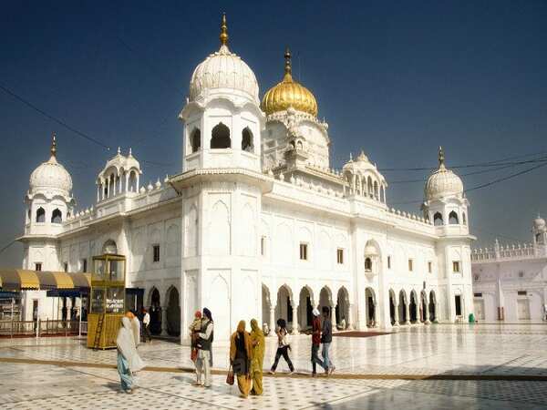 After all, why does the Indian army take the blessings of victory in this Gurdwara before he still fights against the enemy countries today, the video will not be sure