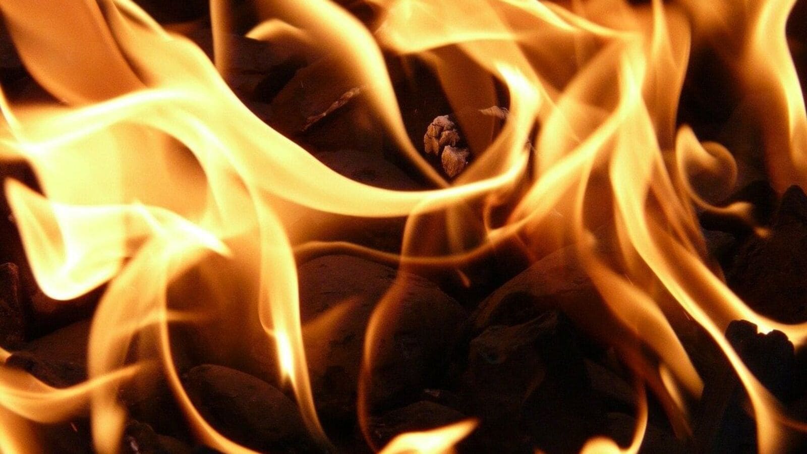 Mumbai News: Massive fire breaks out in the office for Maintenance Directorate | Today news