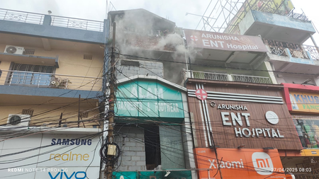 Marketing complex burning in ranchi, one death by choking, 10 people were saved
