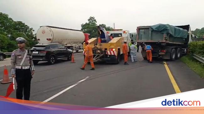 Chronology of the accident in a row of 2 cars-1 trucks in the Jagorawi toll road