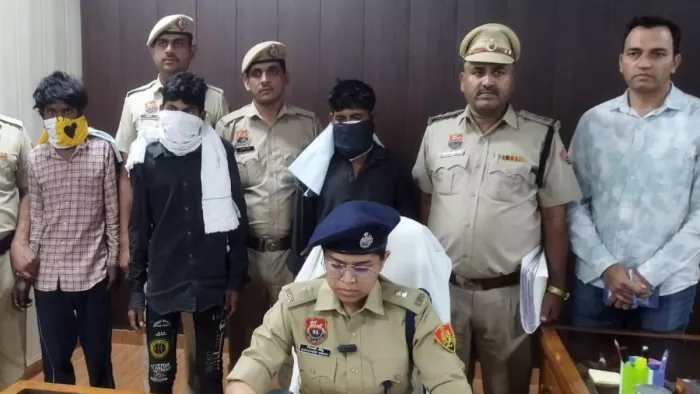 5 -year -old girl was also arrested before the murder, 4 arrested, including Hameed Khan; Mother Banudh for two days after the rape -5 -year -old girl -gang rape before murder 4 was arrested, including Hamid Khan mother, remained unconscious two days afte