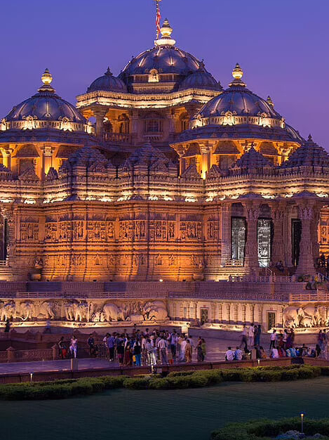 10 richest temples in India