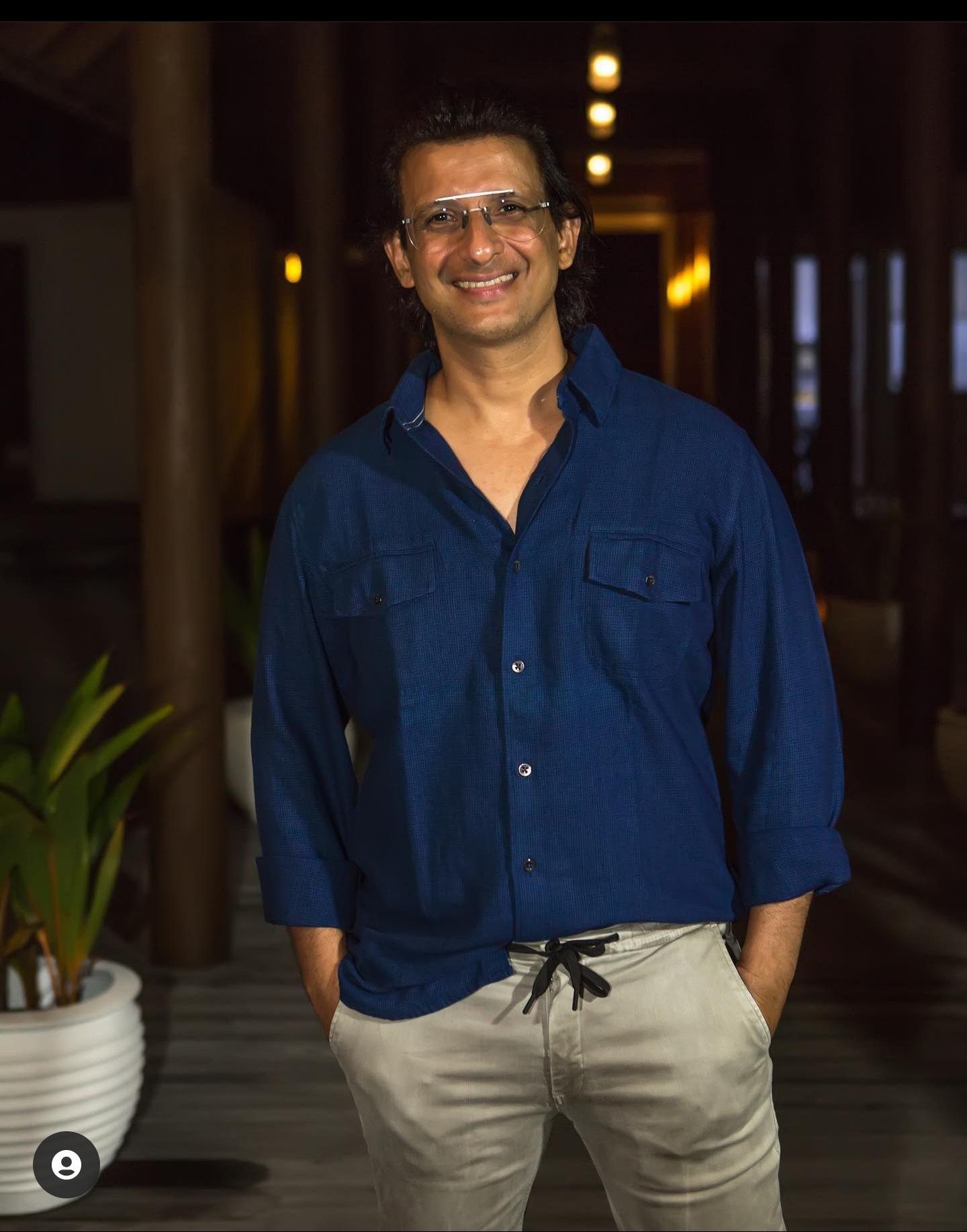 8 Must watch movies by Sharman Joshi