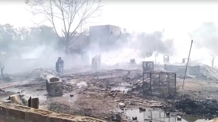 Angry fire in slums in Faizullaganj, Lucknow, seven fire vehicles reached – a huege -fire broke out in slums in Faizullahganj Lucknow Seven Fire Broigade Vehictions responded