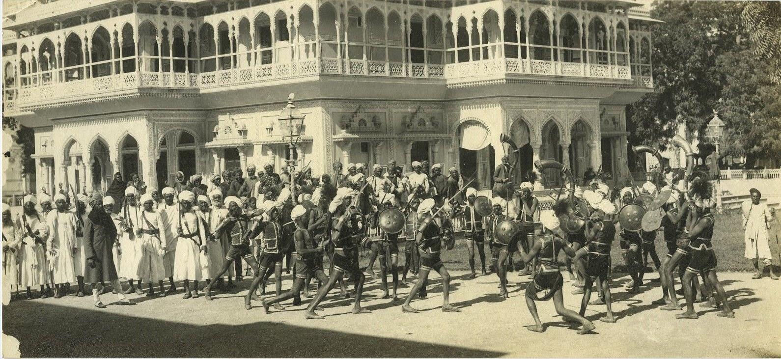 The precious history of Jaipur is located behind the pink walls, and watching the video will not be sure on the eyes