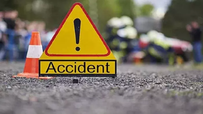Car collided with an unknown vehicle in the Dhar district of Madhya Pradesh, the painful death of four youths