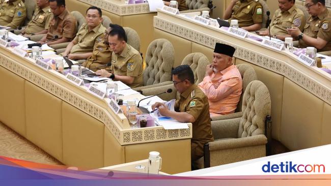 Andra Soni complained of investors to make industries in Banten: the results for demonstrating DKI