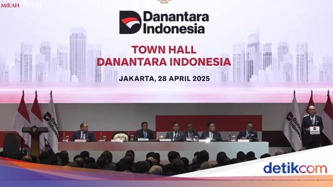 Prabowo gave directions to management and between the town hall meeting