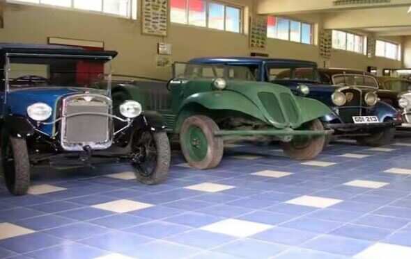 The largest museum for vintage cars is just about kilometers from Delhi so is the ticket