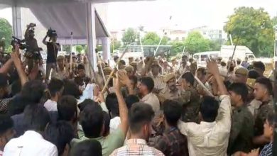 Ruckus in Rajasthan University! ABVP workers reprimanded the police’s Lathicharge, BJP MLA
