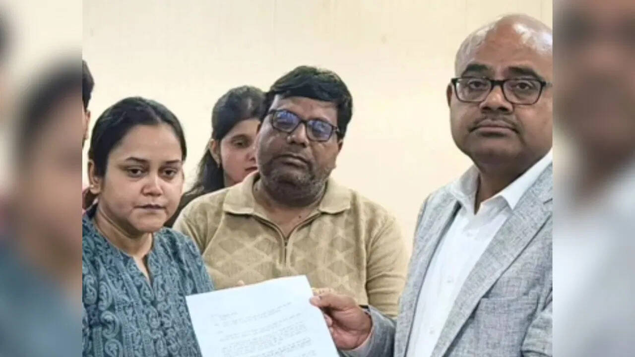 ‘Shubham Dwived Got Martyr Status’, Woman Anshanya met Kanpur DM, made a big claim … Terrorists shot in Pahalgam