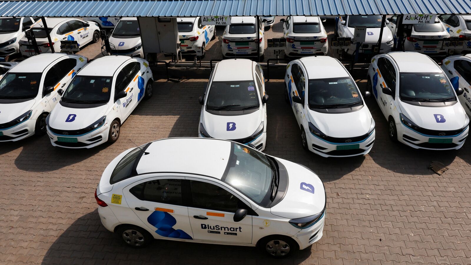 The Delhi High Court prevents gensol to transfer 95 EVs, appointing the recipient for their maintenance | Company Business News