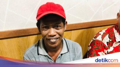 The refugee of DepOK policed ​​cars smiled after they surrendered