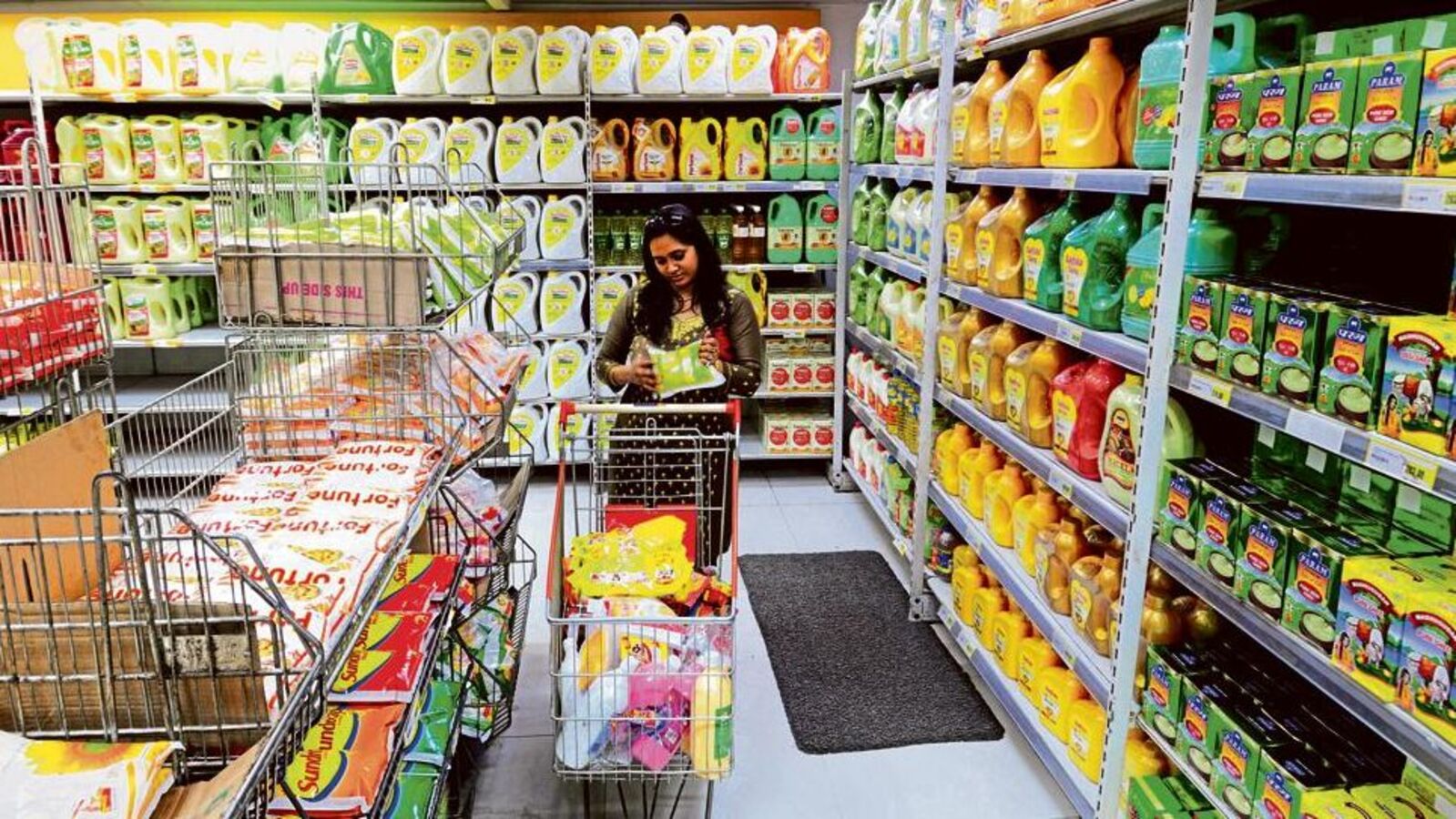 Strong oilseed crop to keep india edible oil prices stable: AWL Agri Business