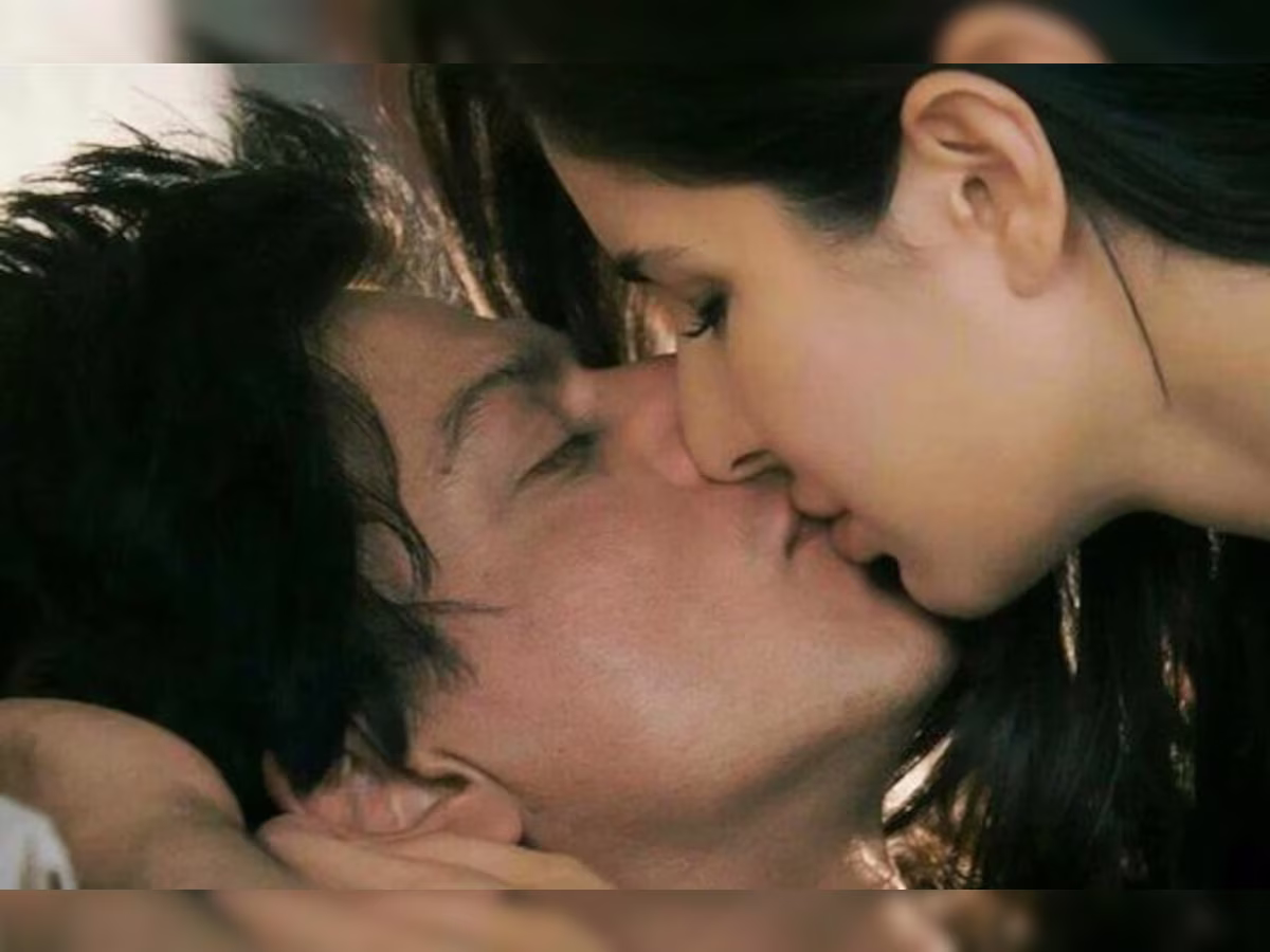 These stars were lost while shooting a kiss on screen, these stars are broken, the boundaries of shamelessness are broken