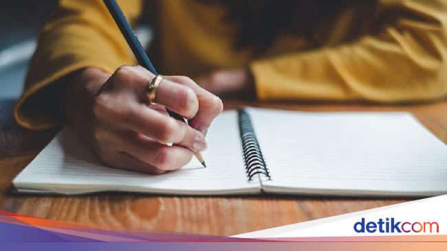 West Java Disdik in Viral High School students has assigned images of reproductive instruments