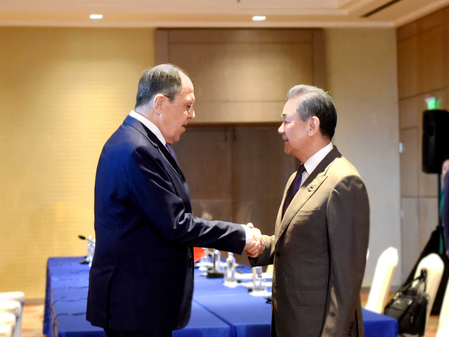 Wang Yi met Russian Foreign Minister