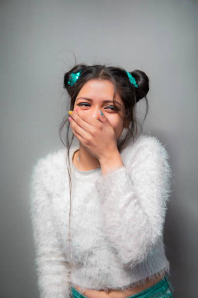 7 hair accessories applied in hair