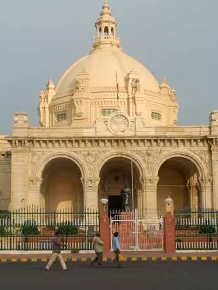 10 states of the country, where most districts