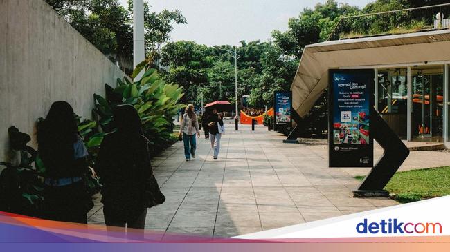Betawi Typical Culinary Rows of the 498th Jakarta Anniversary in Block M Hub