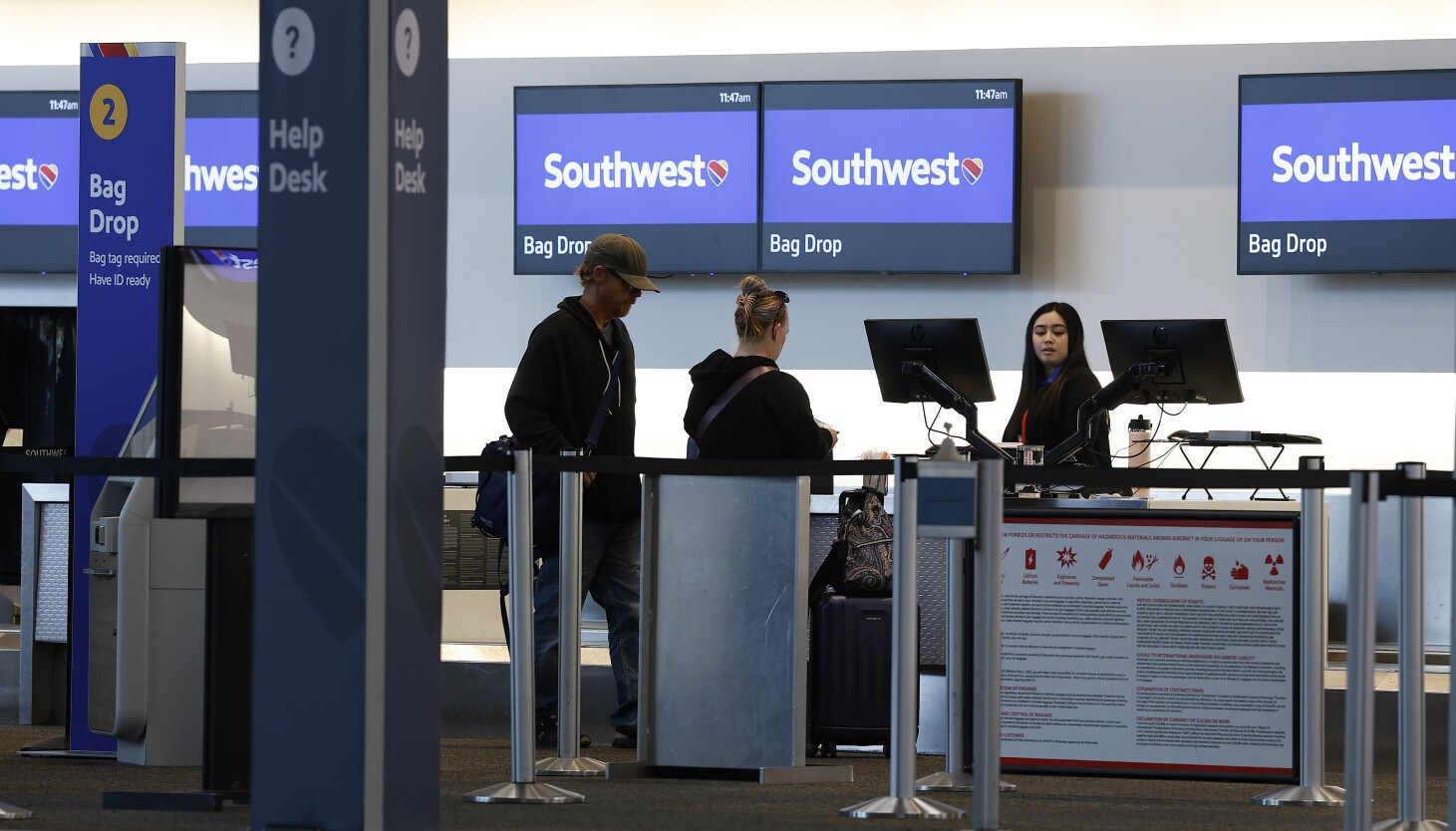 Southwest Airlines Will Require Phone Chargers to Be in View while in use, Cites Battery Fire Concerns – ryan