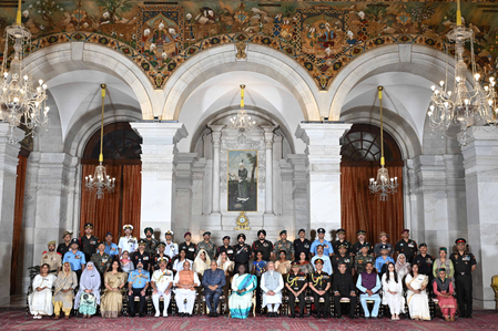 President Drupadi Murmu honored brave soldiers with Kirti and Shaurya Chakra
