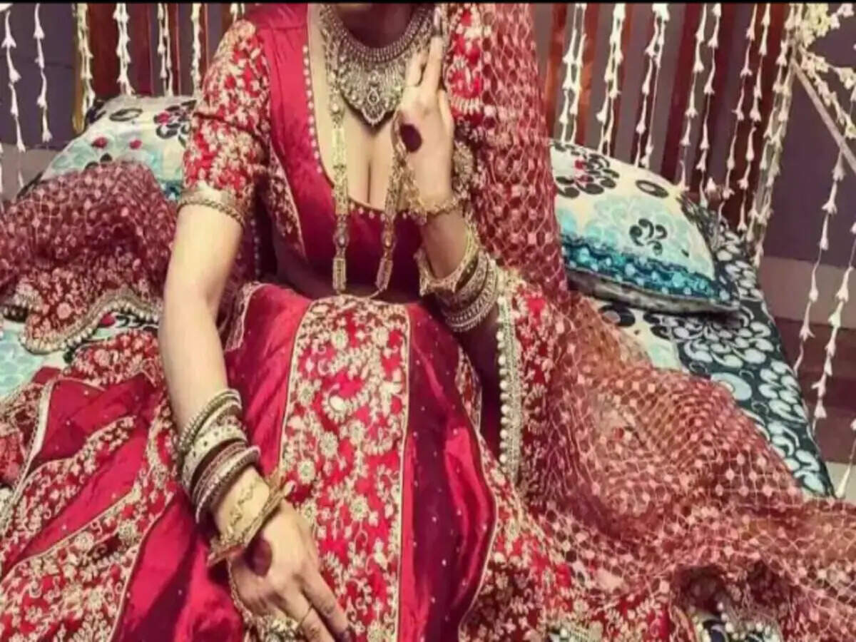 Honeymoon celebrated with the bride and then saw aunt alone … family in shock because of the work of groom