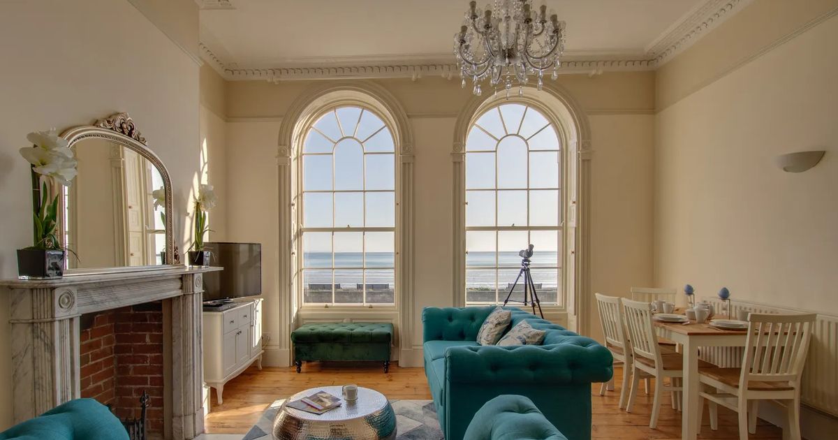‘horny’-dorset-house-‘overlooking-sea’-is-seconds-from-seaside